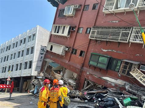 kaohsiung earthquake today|7.4 magnitude quake hits Taiwan, strongest in 25 years.